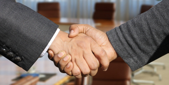 shaking-hands-g238a9e6a7_1920.jpg