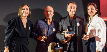 Émilie et Virginie Niel accompagnées de  Philippe Capezza et Yves Guarnaccia.