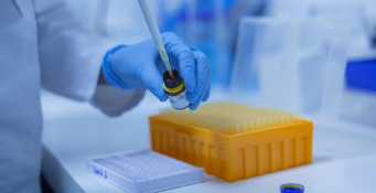 lboratoire_biotechscPixabay_fernandozhiminaicela.jpg