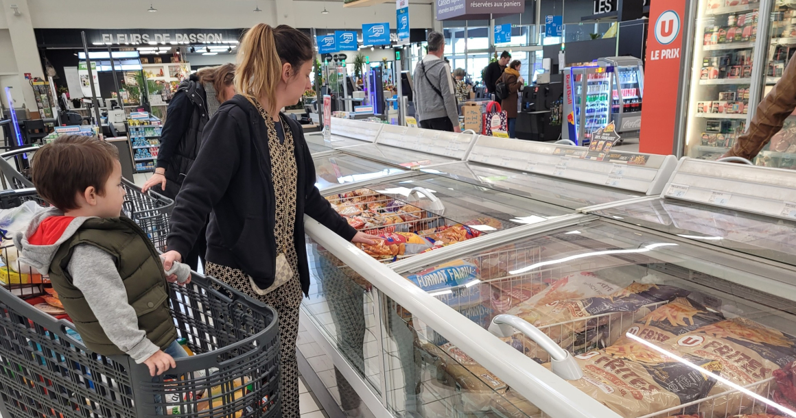 LQ13286893C_picture_0_cropped.jpg Les Français fréquentent en moyenne quatre enseignes alimentaires différentes pour leurs courses annuelles. Soit une de moins par rapport à l’année dernière.