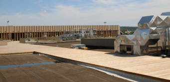 Les terrasses du pôle Leo Lagrange marient végétalisation et accessibilité. 