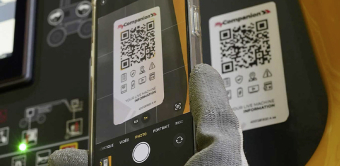 Une fois le QR code scanné, l’utilisateur accède immédiatement à un site web optimisé pour la navigation mobile.