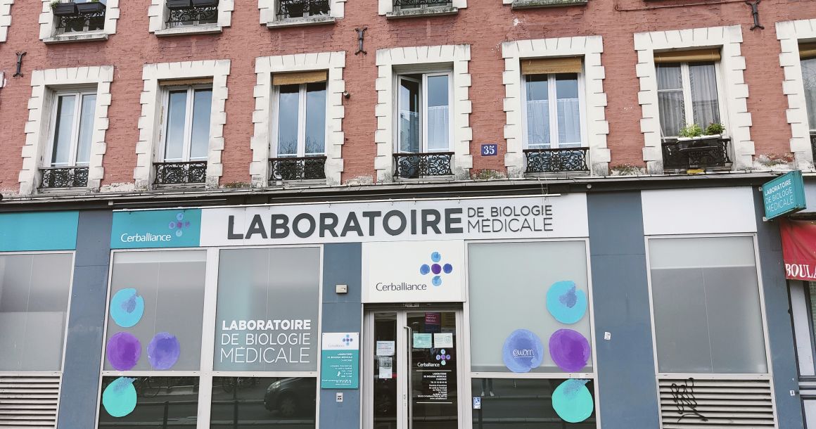 Façade d'un laboratoire Cerballiance, à Paris.
