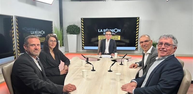 De gauche à droite, Lionel Buzet, Élodie Aurel, Jean-Noël Onfield, Thierry Lahuppe et Emmanuel Cazier.