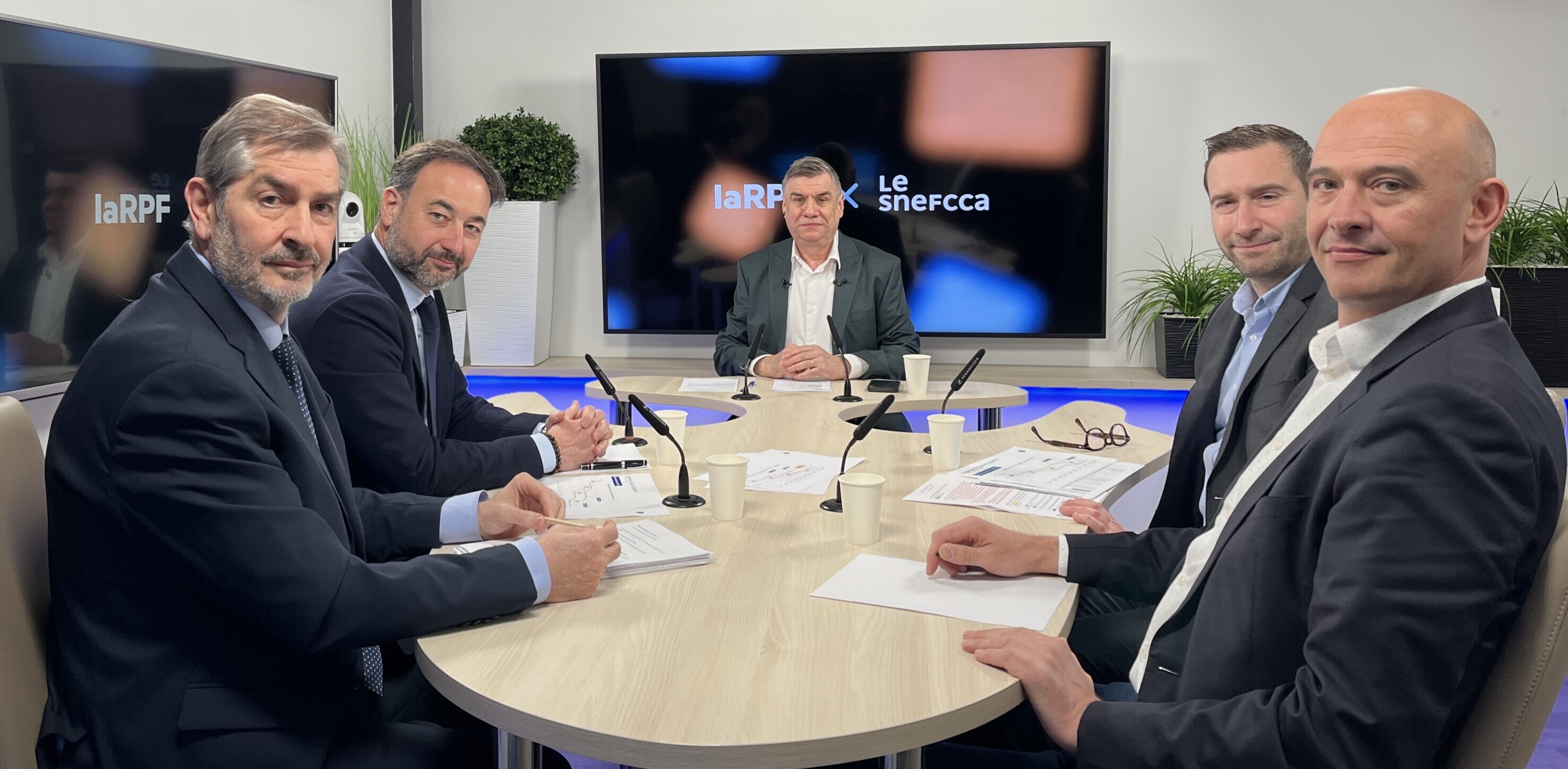 L'émission a été diffusée en direct le 14 mars dernier et est depuis disponible en replay sur Youtube. 