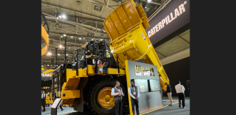 Le 775 affiche une capacité d'emport de 65 t