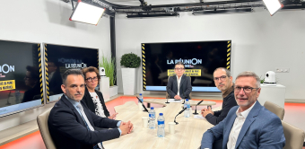 De gauche à droite : Dominique Ciravegna, directeur audit et sûreté de Kiloutou,  Isabelle Vignau, présidente de CEL, Jean-Noël Onfield, capitaine Olivier, chef du département investigation véhicule au sein de la Gendarmerie, David Babin, directeur de Coyote Business Services.
