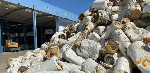 Près de 700 tonnes de ballons d’eau chaude peuvent être stockées sur le site du Vigeant (86). 90 pièces sont traitées par heure.