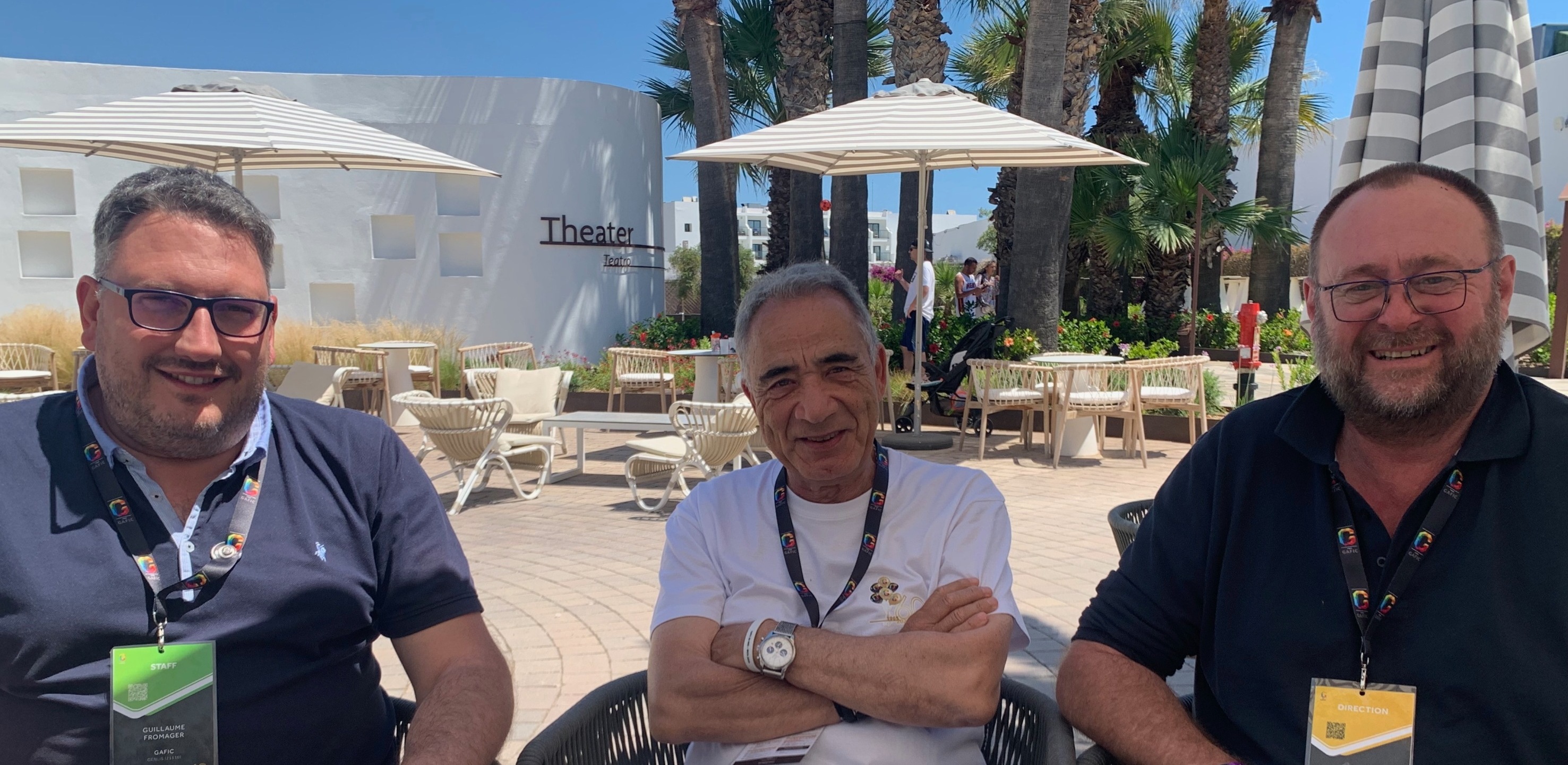 Marc Marouani, Président du GAFIC, initiateur du projet d'école, entouré par Guillaume Fromager et Francis Massard