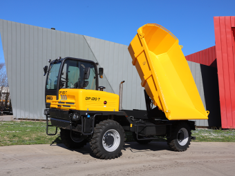 Le Dieci DP 120 T aille des capacités de transport importantes avec une maniabilité élevée.
