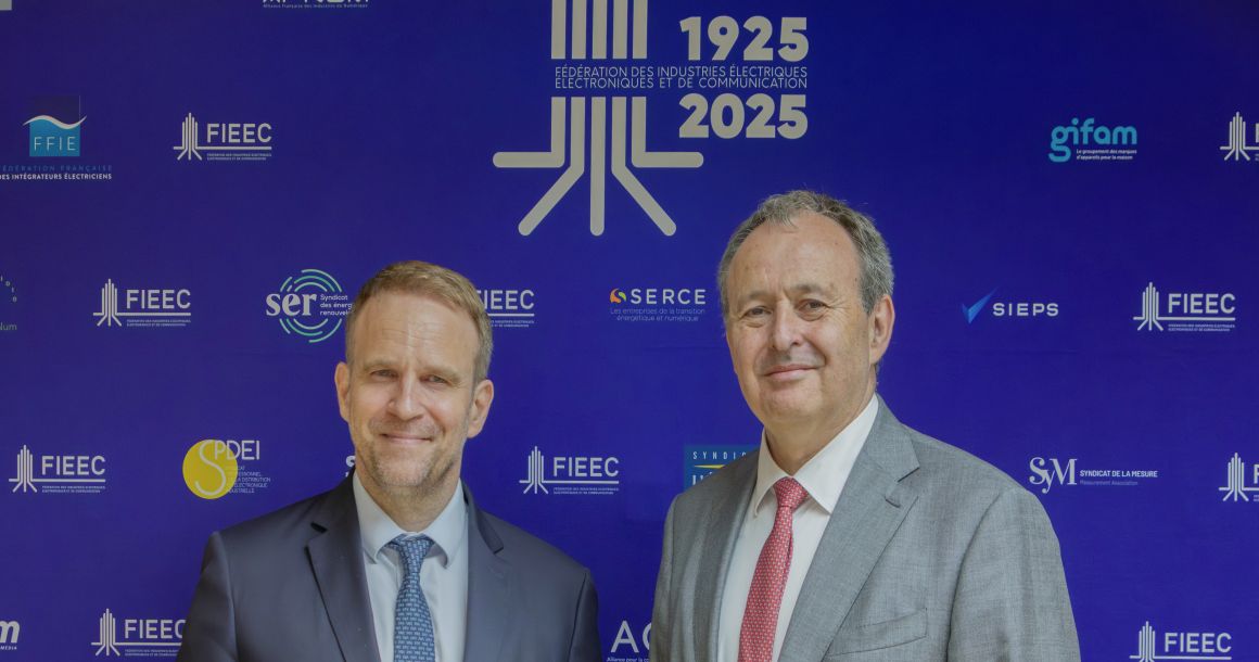 Marc Ferracci, ministre délégué à l'Industrie et l'Energie, et Laurent Tardif, président de la FIEEC.