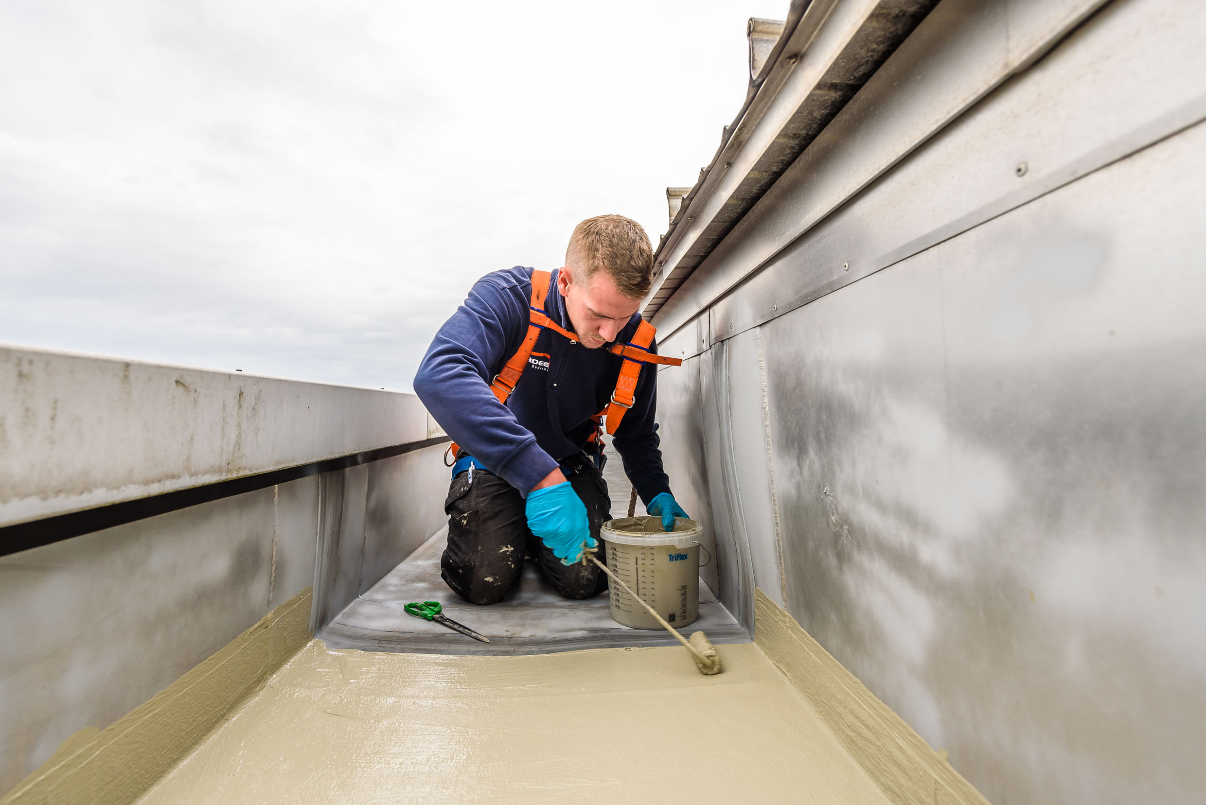 Triflex ProDetail 360 ° Dachrinne des Klimahauses_04.jpg